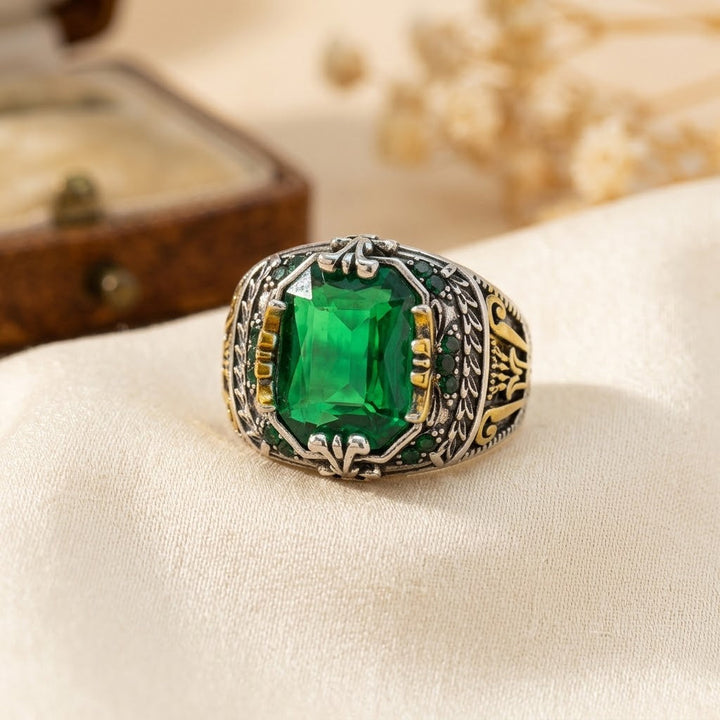 Vintage Emerald Silver Ring