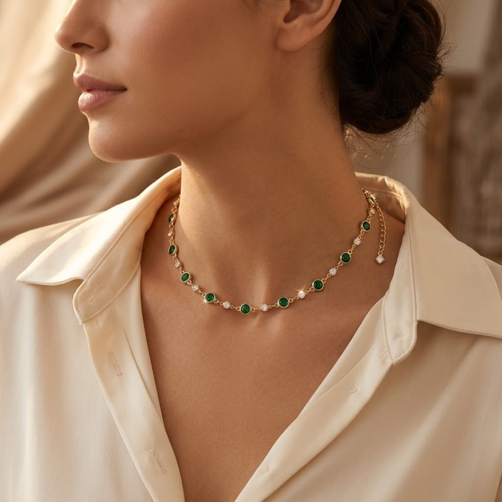 Emerald and Gold Necklace with Pendant