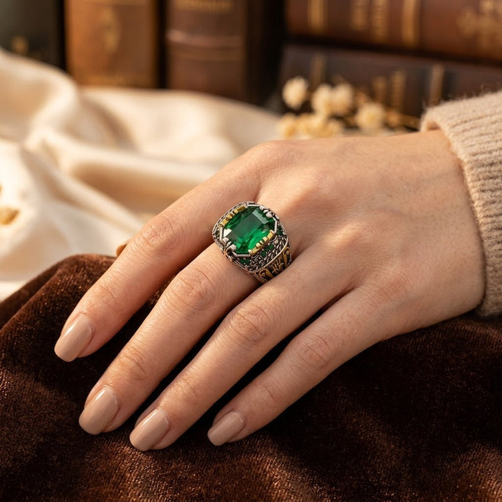 Emerald Silver Vintage Ring