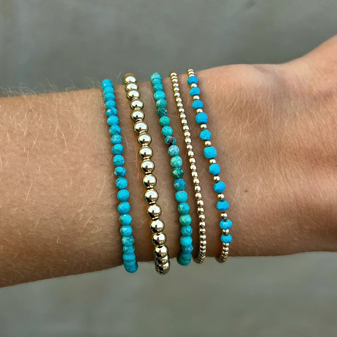 Stylish Turquoise and Gold Beaded Bracelet