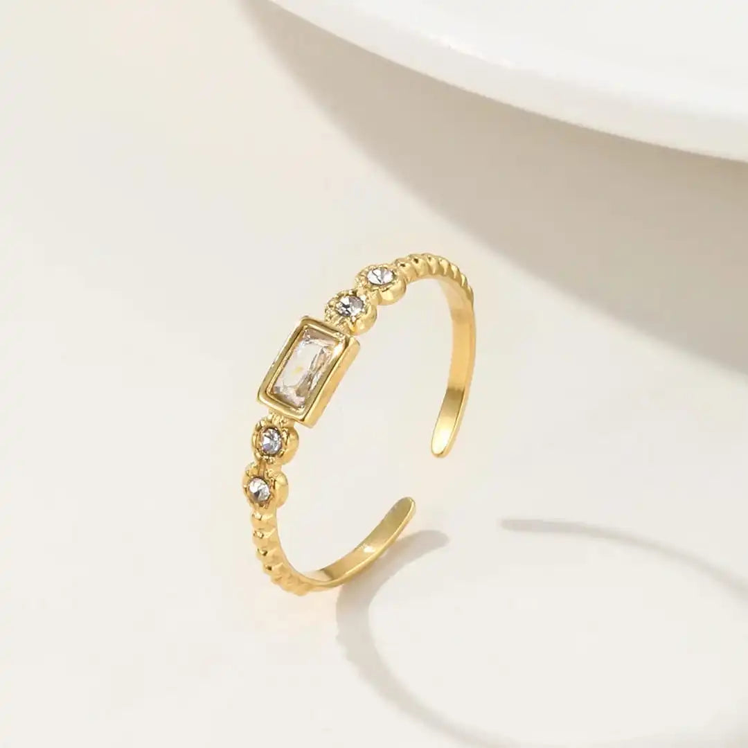 Baguette Station Adjustable Ring