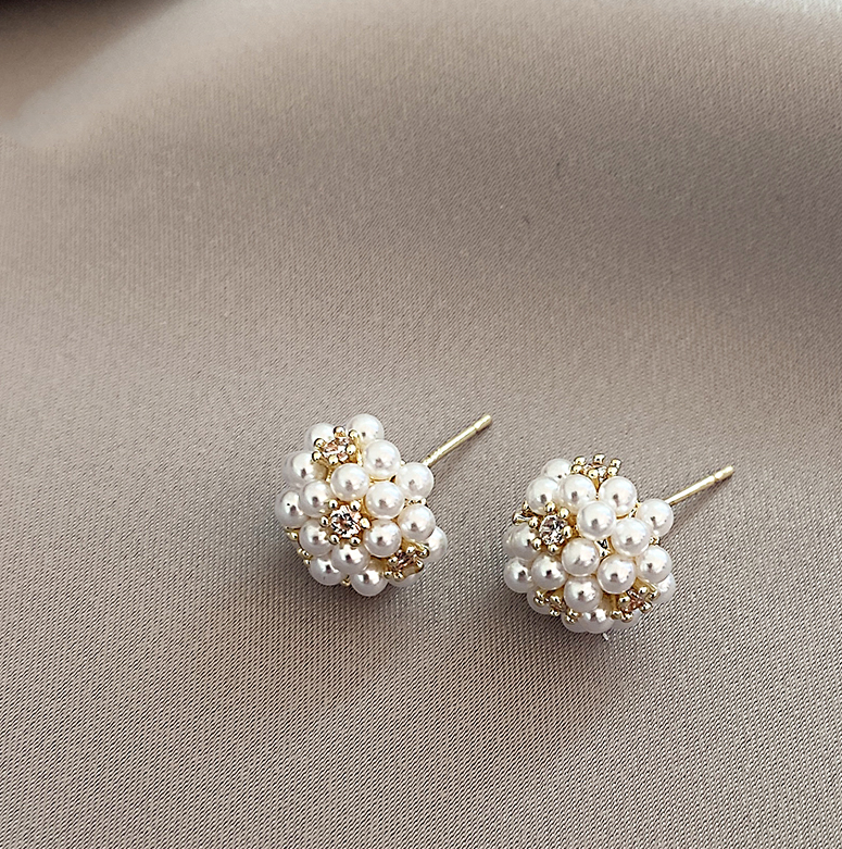 Chic Petite Pearl Earrings