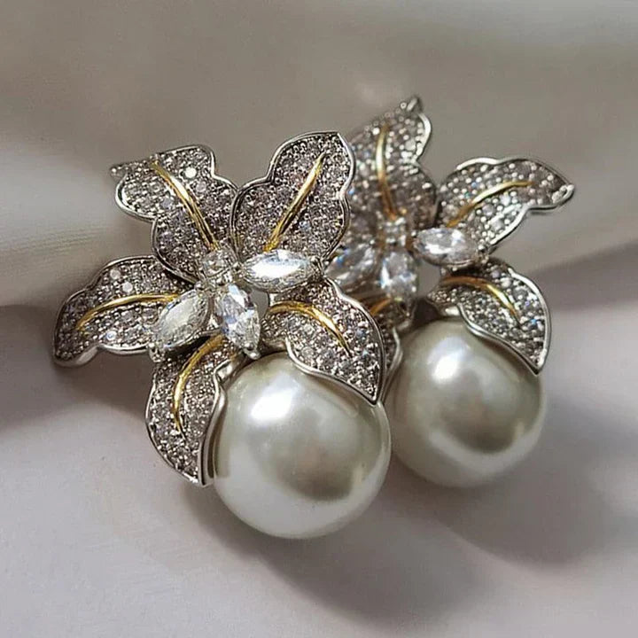 Chic Pearl Floral Earrings
