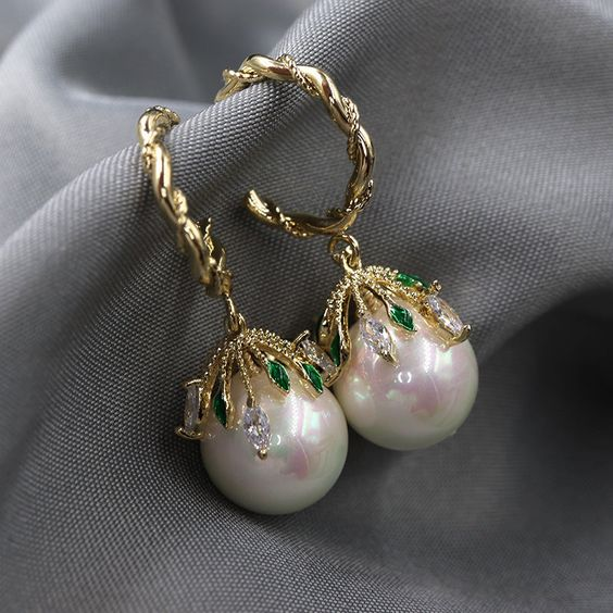 Sophisticated Malia Pearl Studs