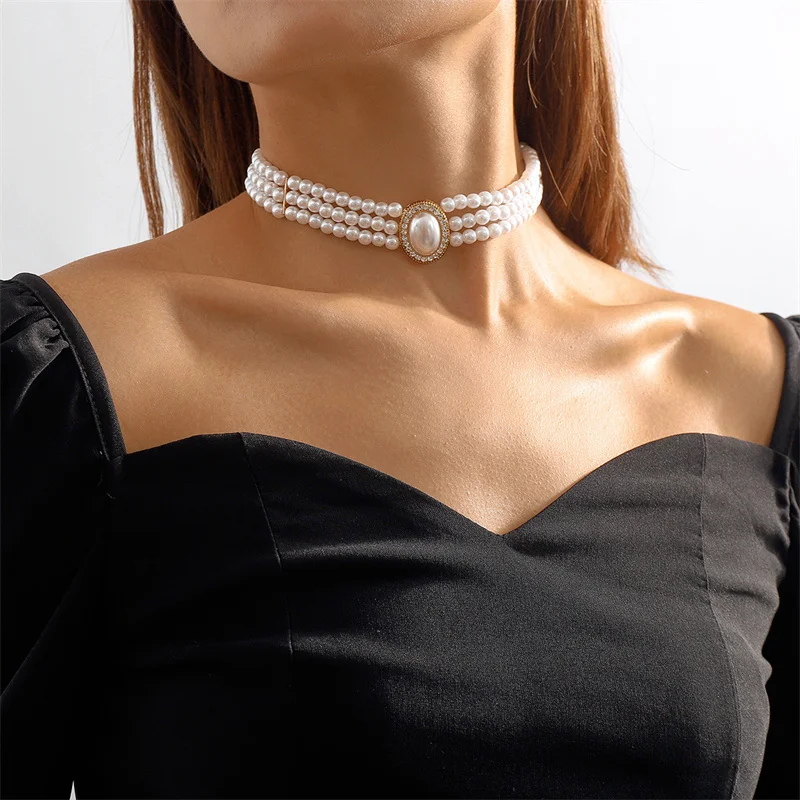 Sophisticated Triple Pearl Pendant Necklace