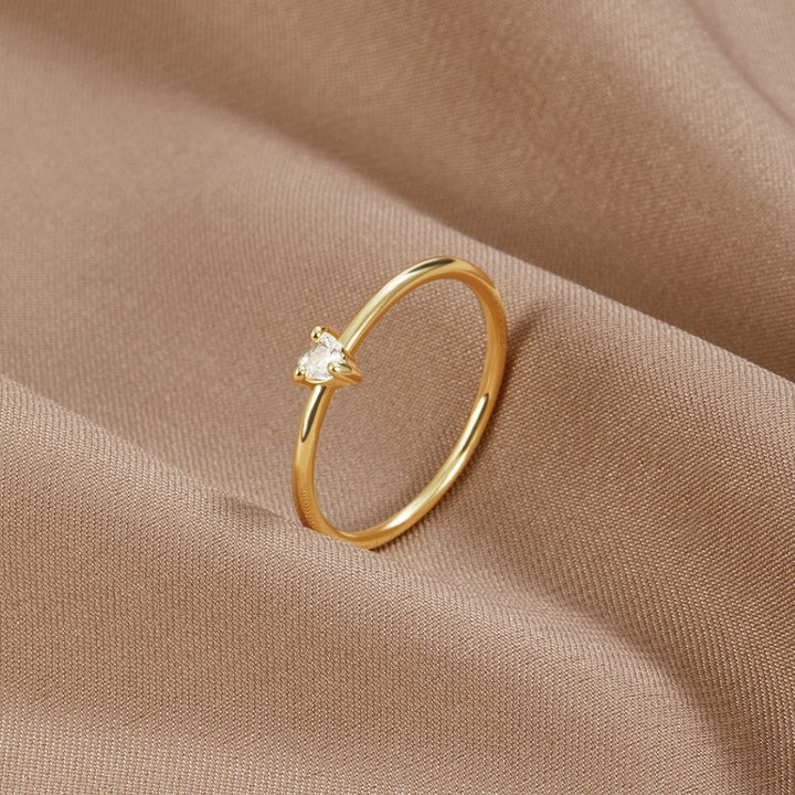 Κρυστάλλινο δαχτυλίδι καρδιάς σε ασήμι